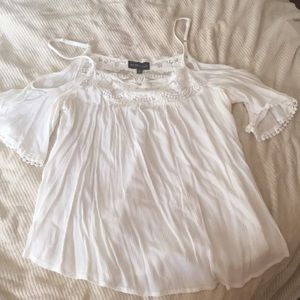 Lace shoulder cut out t-shirt